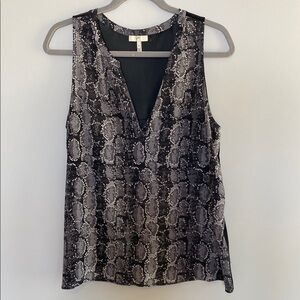 Stylish Black and Gray Snake Print Women's Top